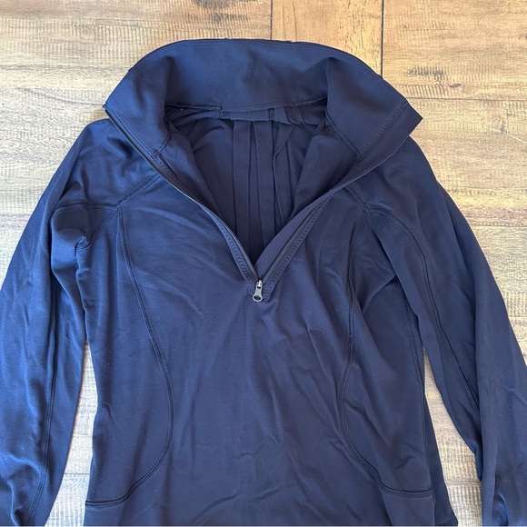 Lululemon half-zip stretch long-sleeve pull-over - Picture 2 of 5